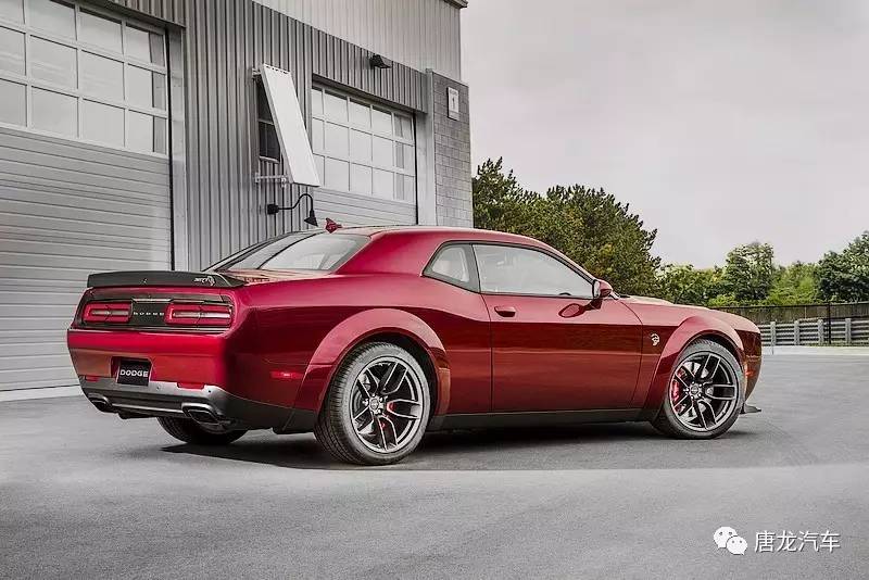 r SRT HellCat Widebo